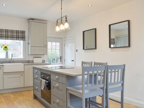 Lave-vaisselle, chaise haute