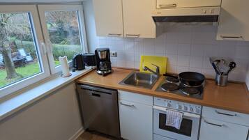 Réfrigérateur, four, plaque de cuisson, lave-vaisselle