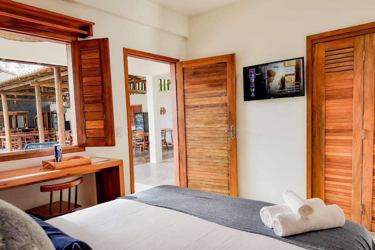 舒適雙人房 | 書桌、筆電工作空間、免費無線上網