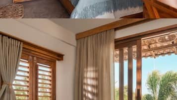 Desk, laptop workspace, free WiFi