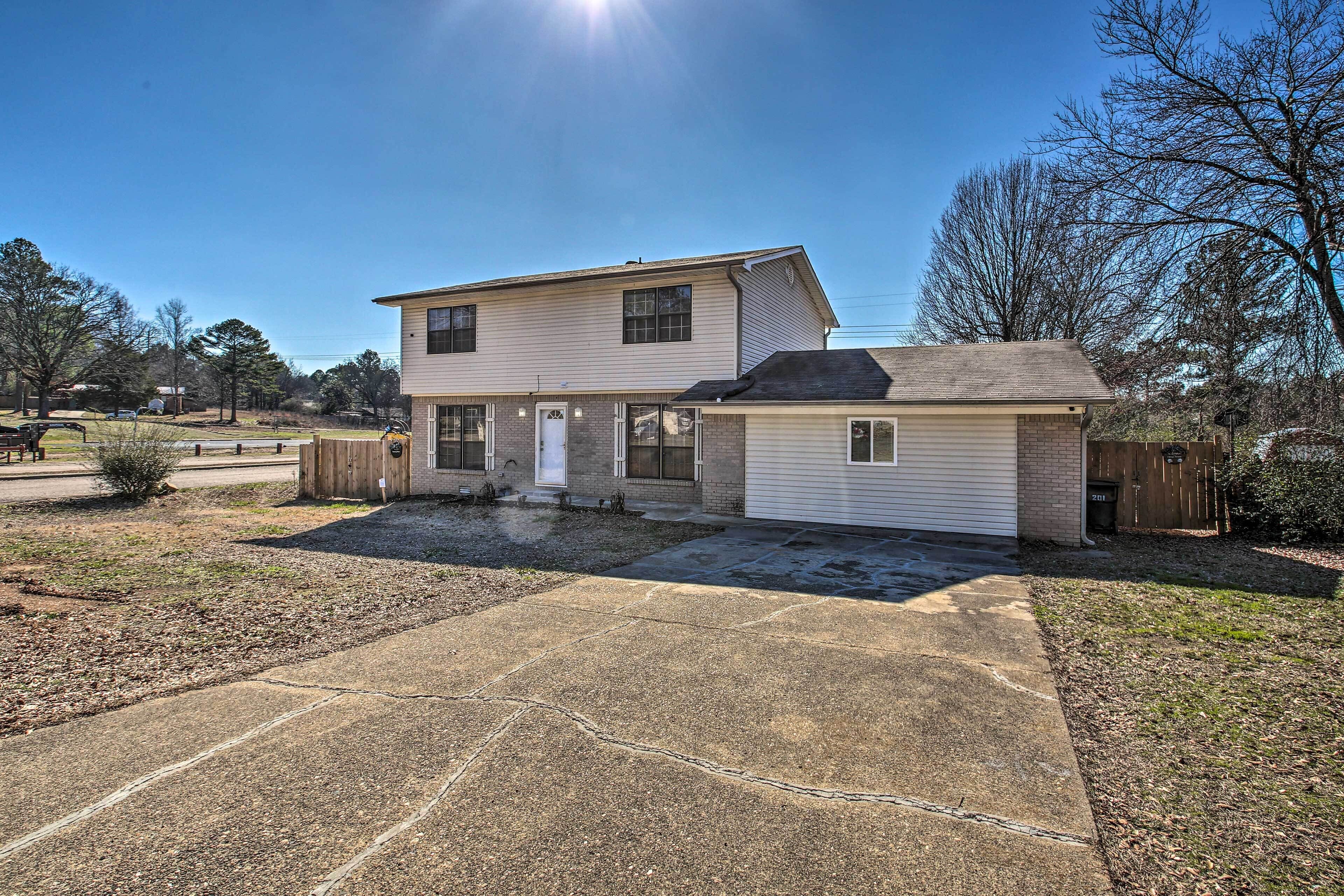Central Hot Springs Family Home w/ Deck!
