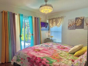 3 bedrooms, desk, iron/ironing board, travel cot