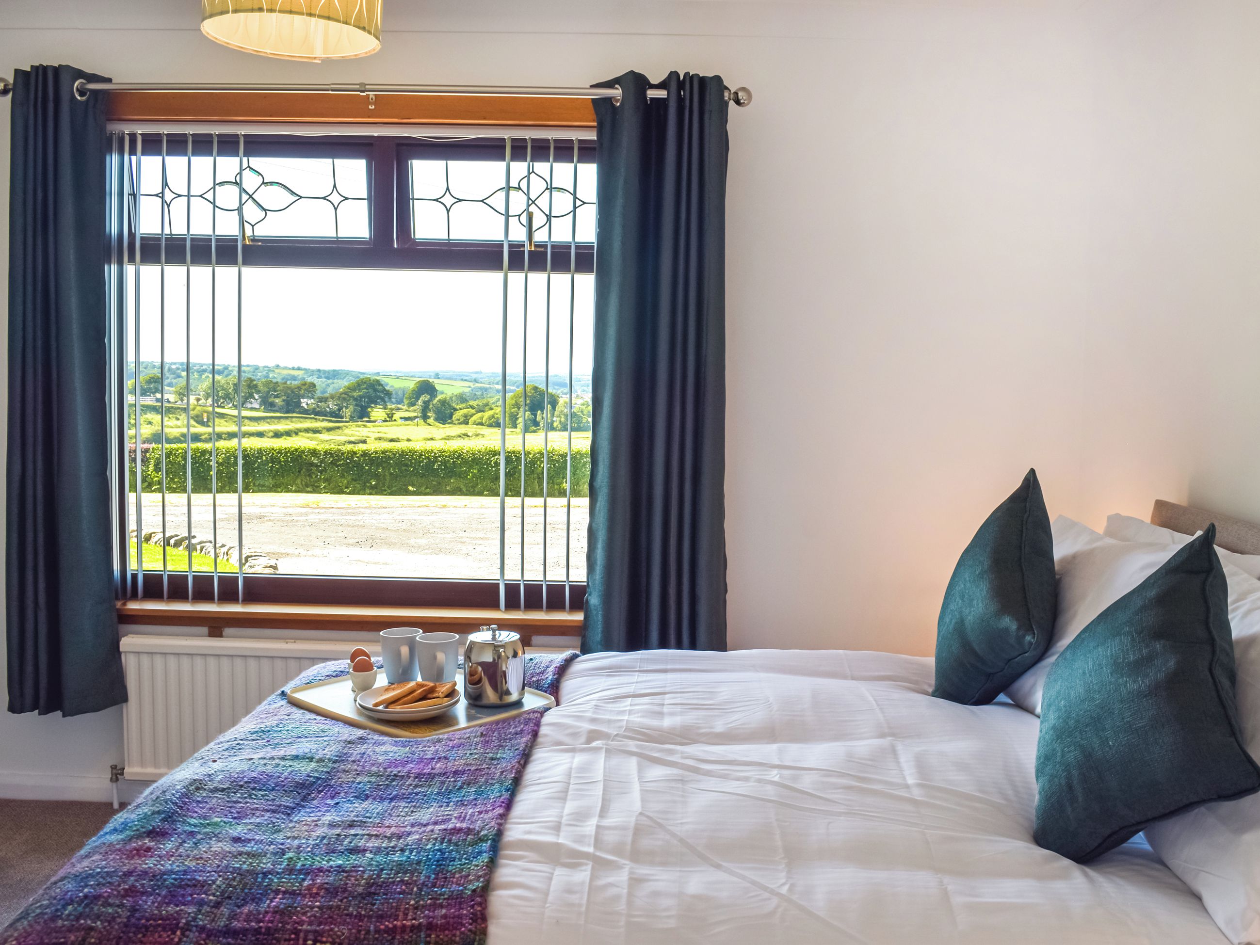 3 bedrooms, WiFi (free), bed sheets