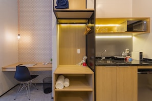 Studio Casal | Cuisine privée | Micro-ondes, batterie de cuisine, vaisselle et ustensiles