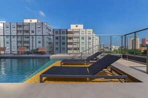 Outdoor pool - Charlie Girassol Vila Madalena (São Paulo)