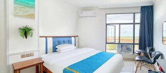 Yuehai Holiday Hotel