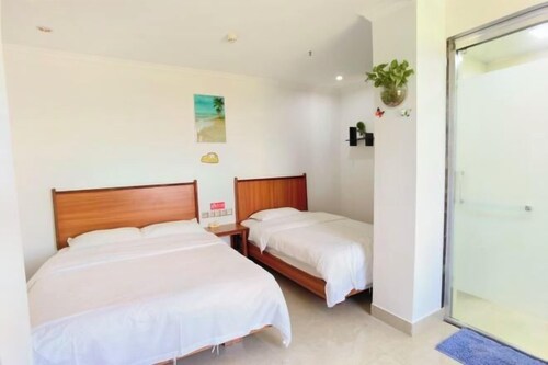 Yuehai Holiday Hotel