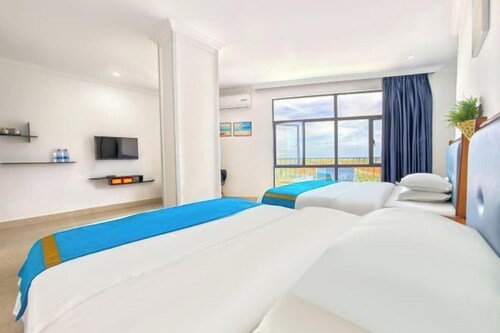 Yuehai Holiday Hotel