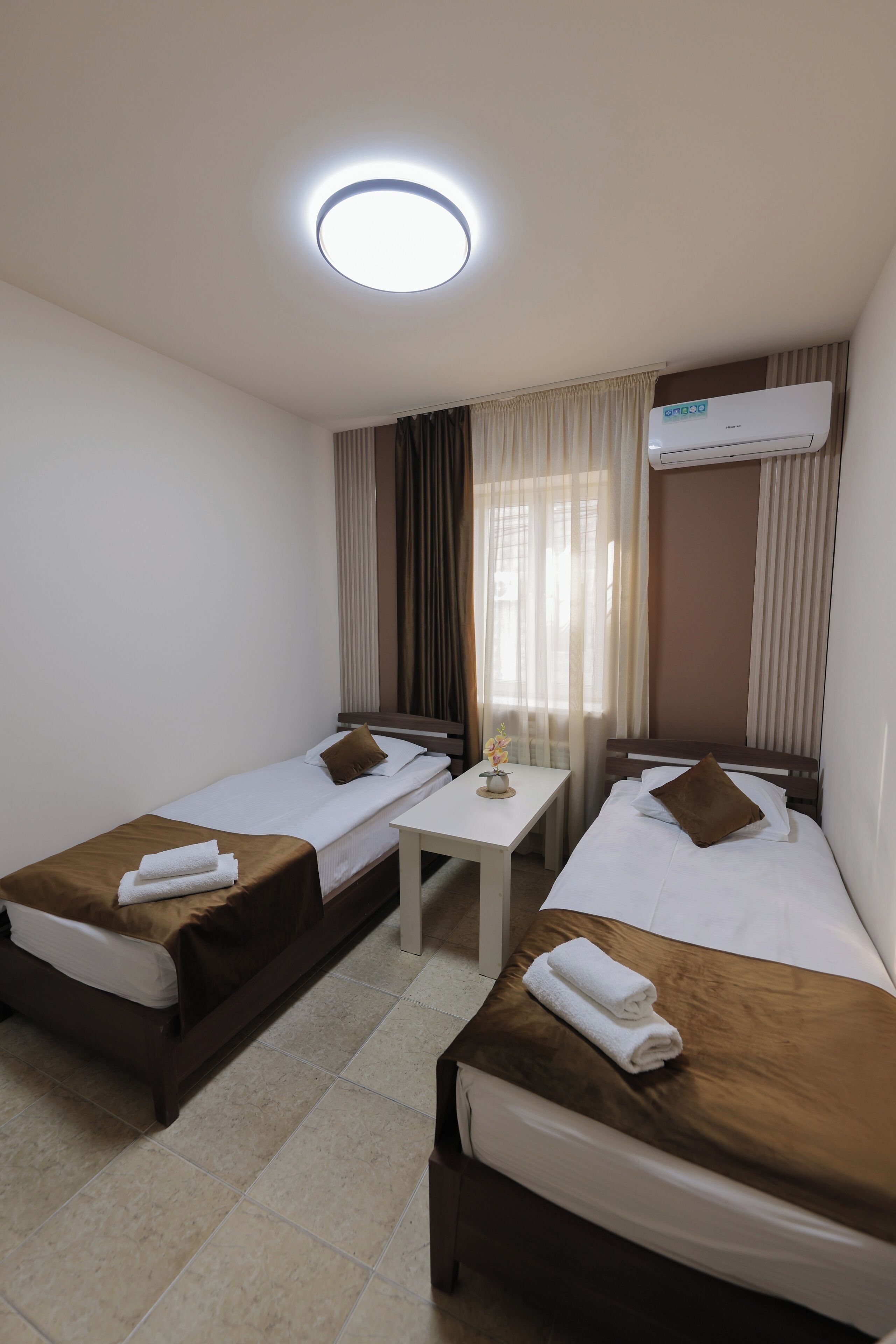 舒適雙床房 | 書桌、遮光布/窗簾、熨斗/熨衣板、免費無線上網