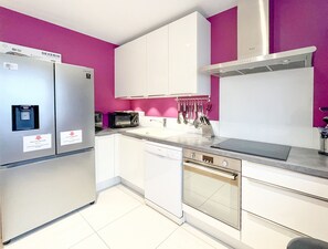 Fridge, microwave, oven, dishwasher - Villa in the heart of Arago near la grande plage des Sables (Les Sables-d´Olonne)