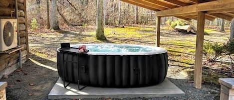 Tina de hidromasaje al aire libre