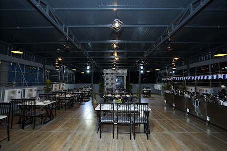 Restaurant. Sai Manyata Inn, Manyata Tech Park