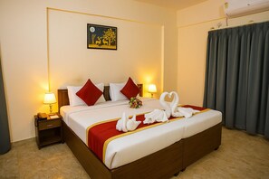 Deluxe Room | Premium bedding, down duvets, individually furnished, desk