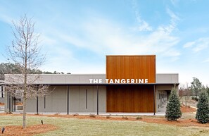 Front of property - Tangerine Motel (Crawford)