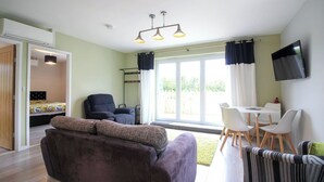 Living area - 2 bedroom accommodation in Bodmin (Bodmin)