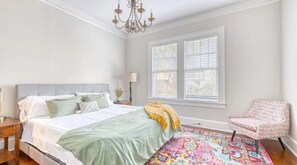 3 bedrooms, desk, iron/ironing board, WiFi