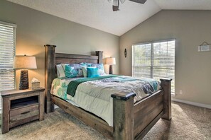 2 bedrooms, desk, iron/ironing board, internet