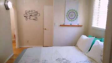 1 chambre, fer et planche à repasser, Wi-Fi gratuit, draps fournis