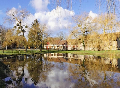 Renovated Perche farmhouse in the countryside. Ideal for friends/family (=> 20 pers.)