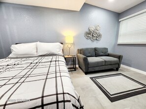1 chambre, fer et planche à repasser, lit parapluie, Wi-Fi gratuit