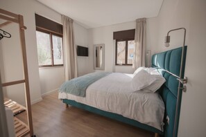 2 makuuhuonetta, silitysrauta/-lauta, internet, vuodevaatteet