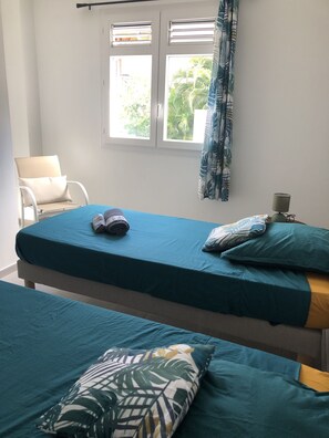 2 bedrooms, iron/ironing board, travel cot, free WiFi