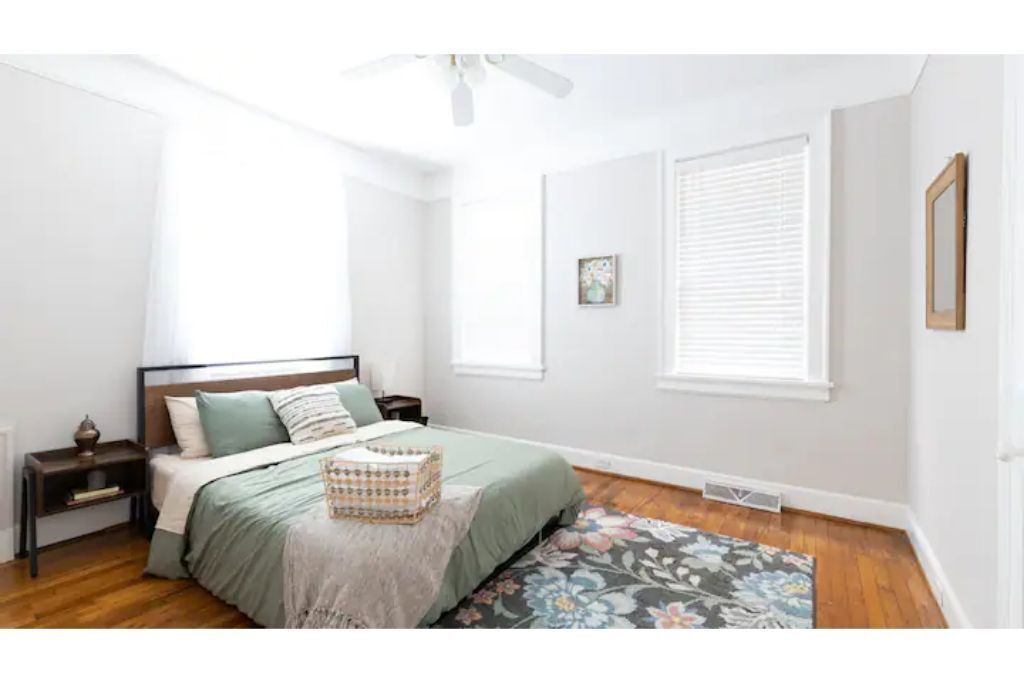 Modern Downtown Apt| Free Parking| DownTown & USC.