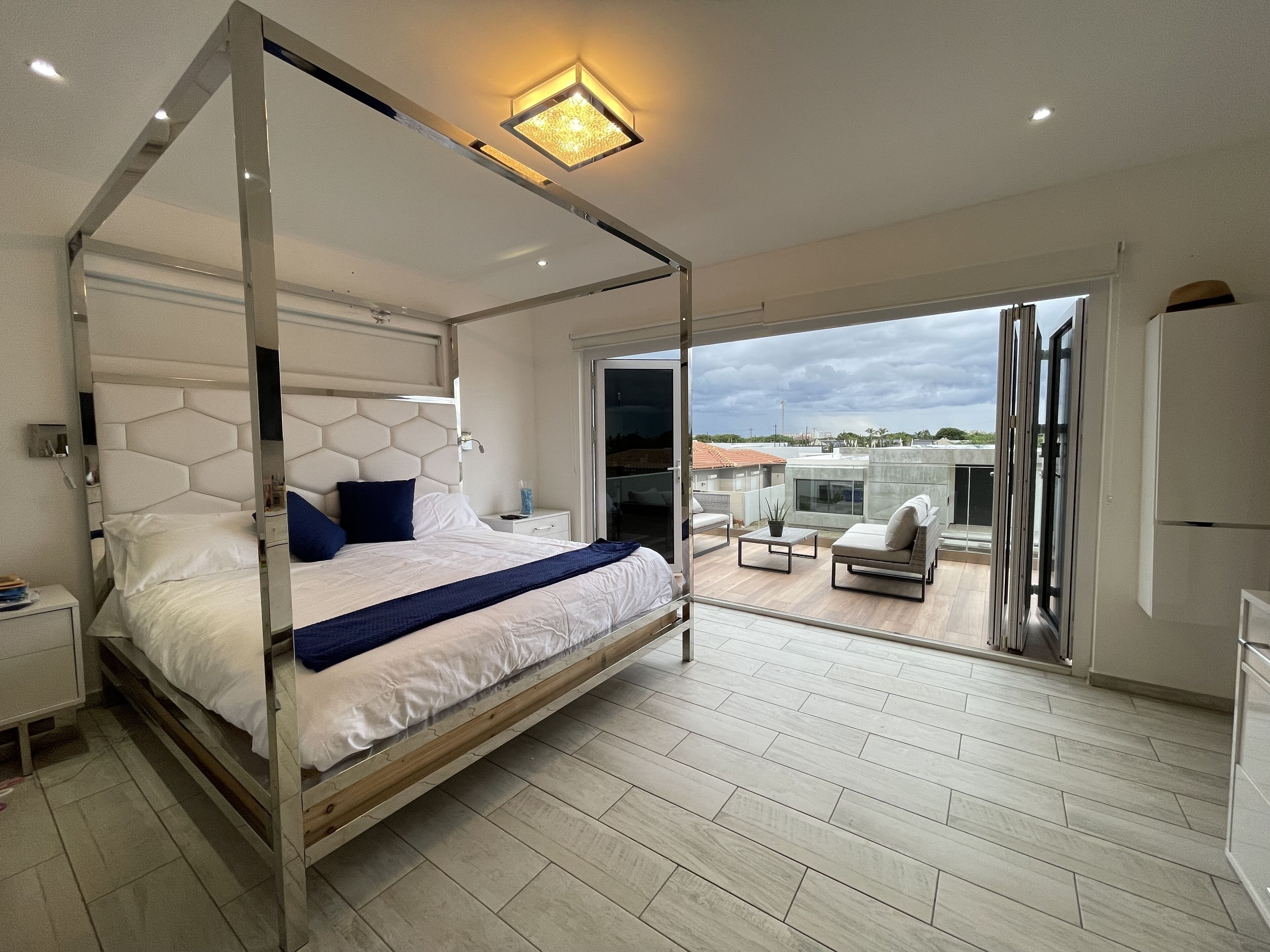 3 bedrooms, iron/ironing board, travel crib, free WiFi