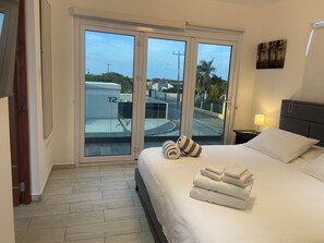 3 bedrooms, iron/ironing board, travel cot, free WiFi