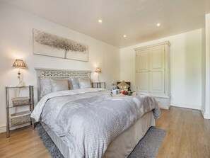 1 dormitori, wifi gratuïta i roba de llit