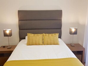 4 chambres, fer et planche à repasser, Wi-Fi gratuit
