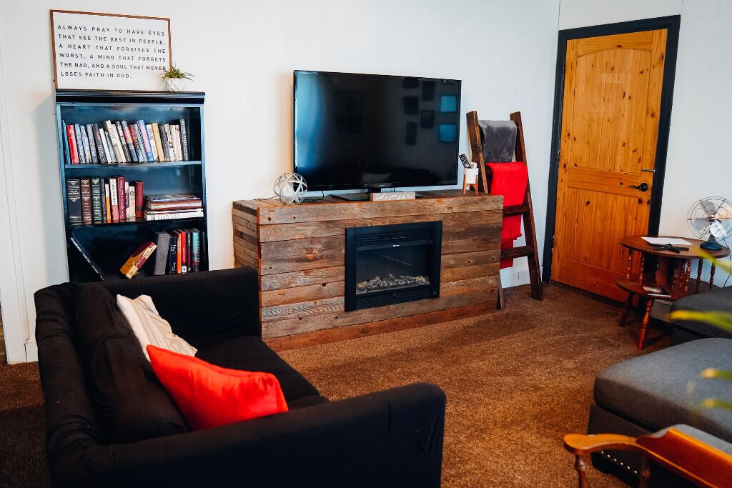 Télévision, jeux vidéo, lecteur de DVD, livres