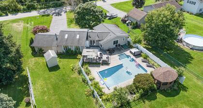 Relaxing Pool & Hot Tub House near RIT Inn