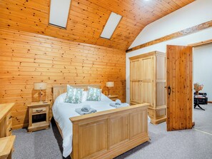 4 bedrooms, free WiFi, bed sheets