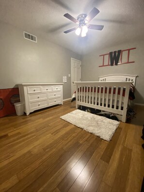 3 Schlafzimmer, WLAN, Bettwäsche