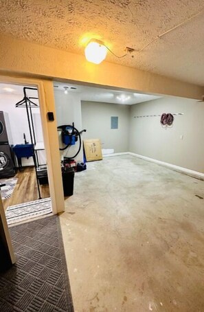 Interior - Escape to Comfort in Lexington/Hamburg: Stylish 3BR/2.5BA Home (Lexington)