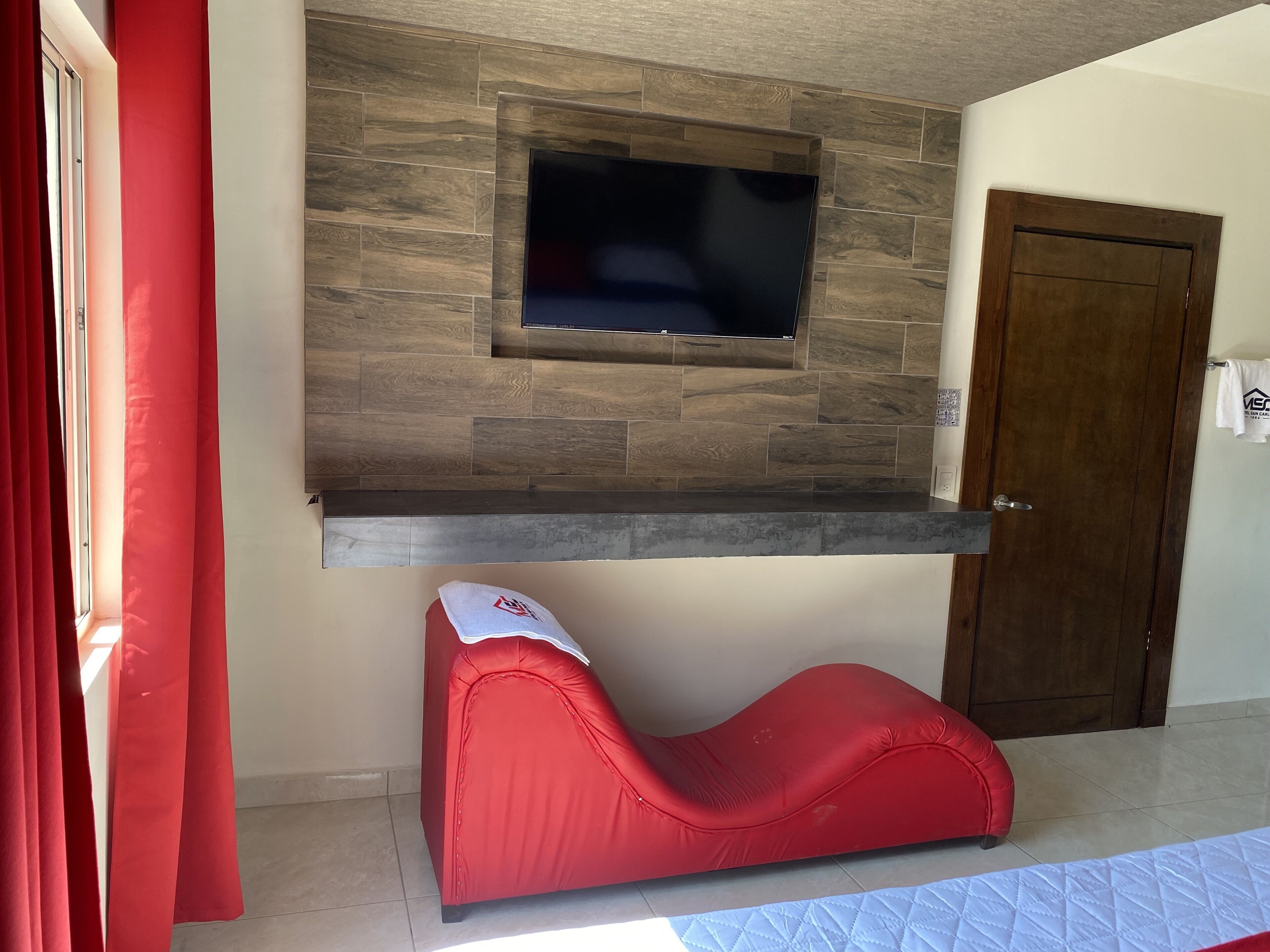 TV