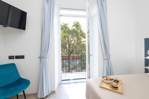 1 bedroom, in-room safe, desk, iron/ironing board - new apartment with balcony overlooking the Colosseum 400 mt from the apartment (Roma)