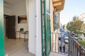 Interior - new apartment with balcony overlooking the Colosseum 400 mt from the apartment (Roma)