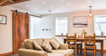 Y Parlwr is a perfect, pet-friendly pad.