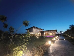 Exterior - Stylish Farm House in Noida For Party. (Noida)