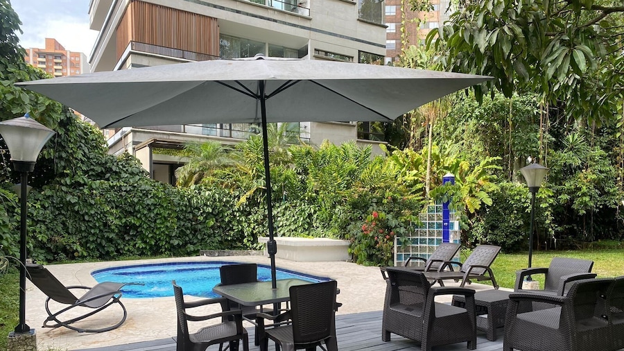 Luxury Villa In Provenza