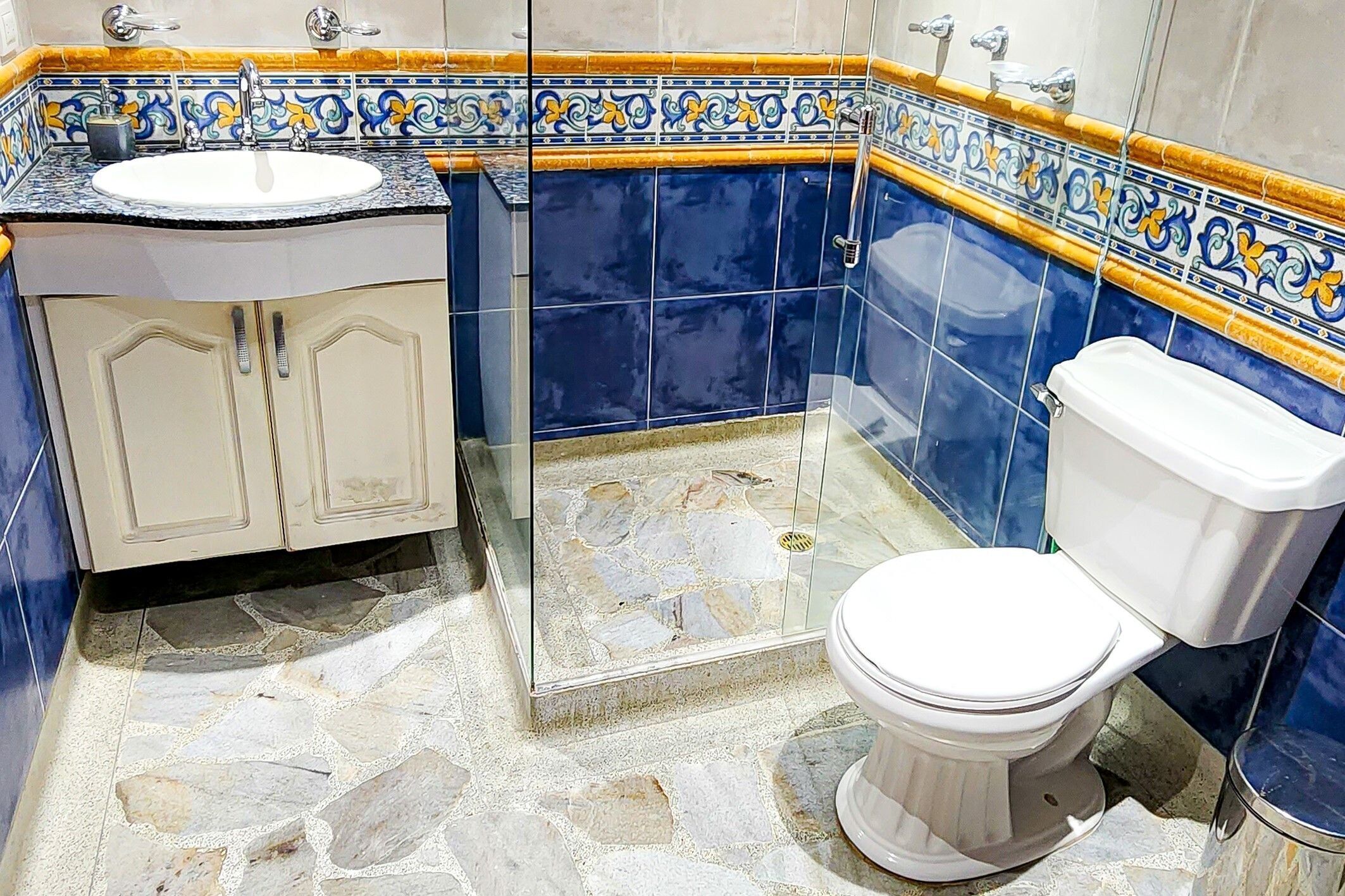 Villa | Bagno | Doccia, asciugamani