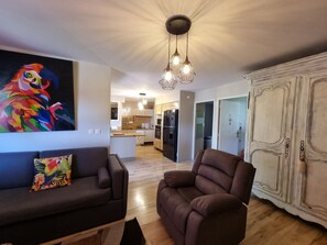 Living area - DIAMANT L ANNEX 2, apartment, air-conditioned with swimming pool (LE DIAMANT)