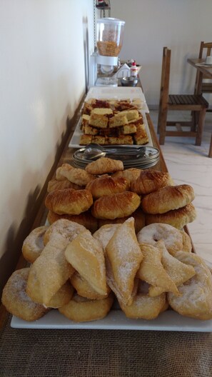 Tägliches inbegriffenes Frühstücksbuffet