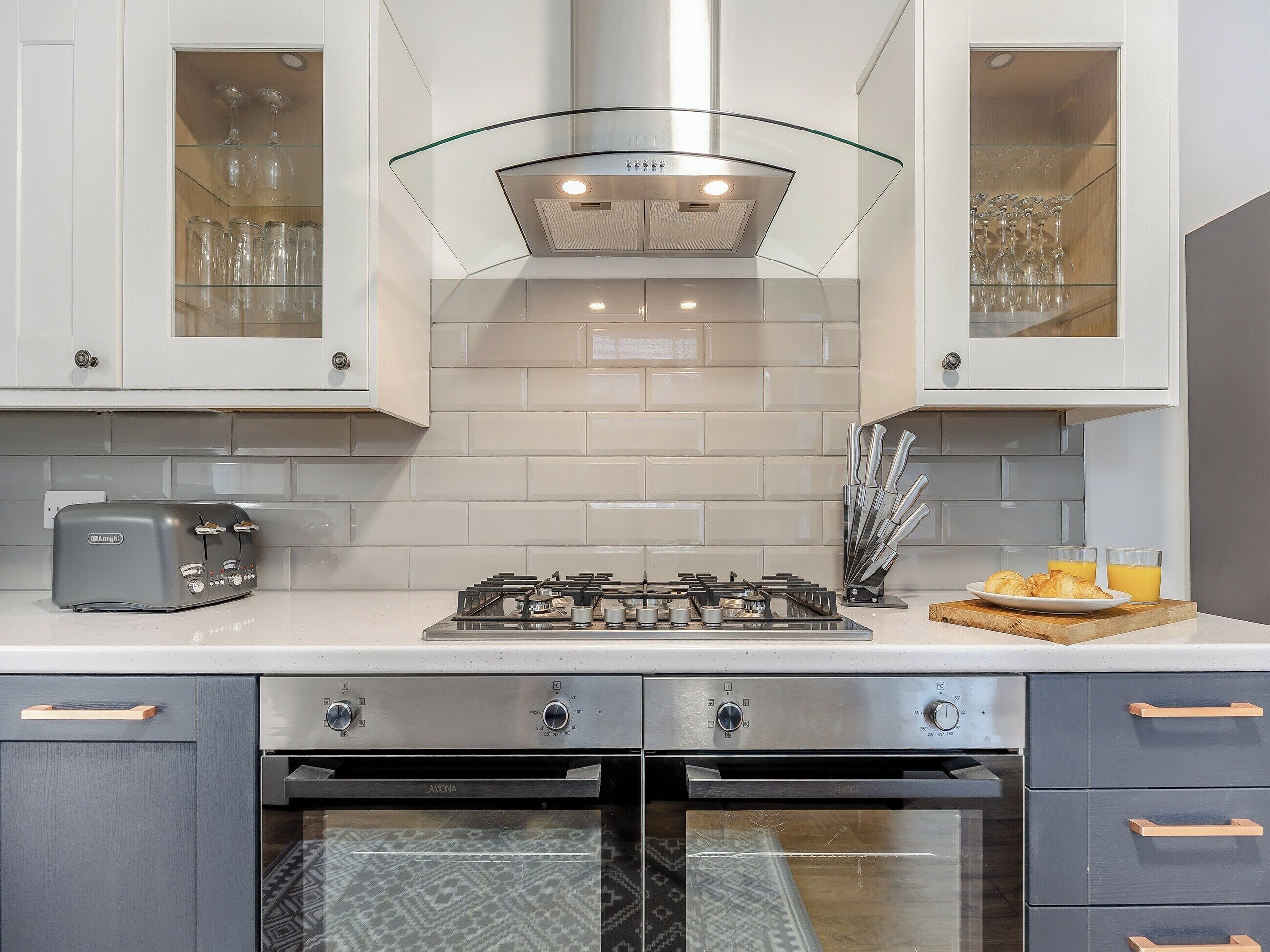 Dishwasher, high chair