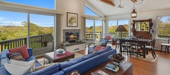 A short walk to Ditch Plains Beach cliffs,Shadmore Park,beach. Openings in Sept!