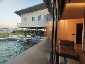Pool - Luxurious farmstay Near ExpoMart, Noida (Noida)