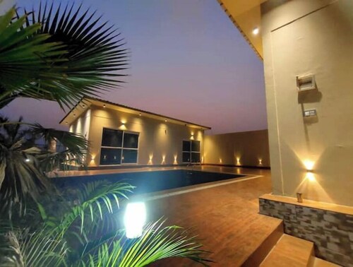 Beautiful Farm House in Noida