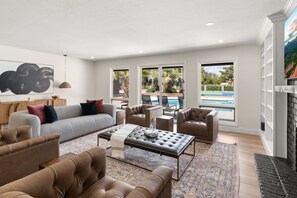 Smart TV, fireplace, books - Pickleball | Basketball | Game Room | Golf Course (Scottsdale)
